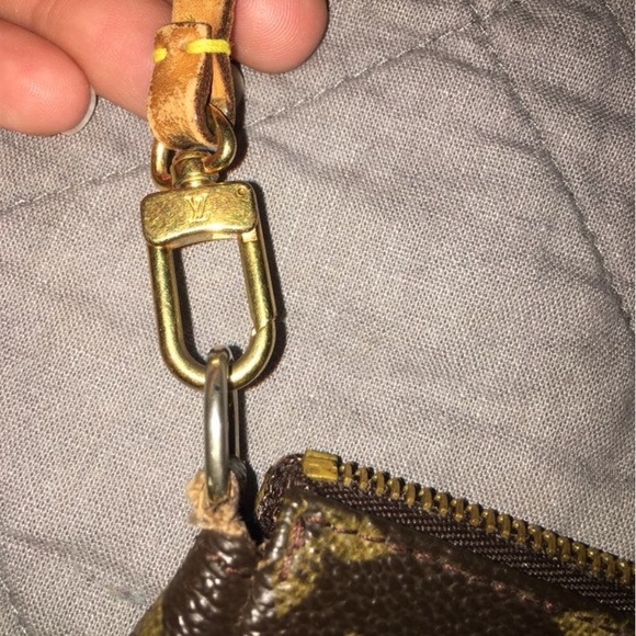 Louis Vuitton pochette - Picture 7 of 8